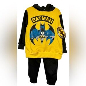 NWT! 2 Piece Set Sweatshirt and Pants Kids 4T size, Pullover Batman, DC Comics